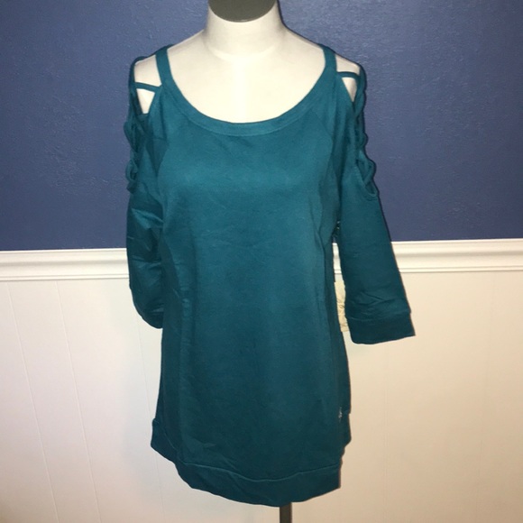 Satva Tops - Fun yoga pullover